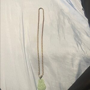 Elegant Gold and Green Pendant Necklace
